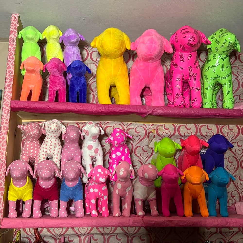 Victoria Secret pink dogs